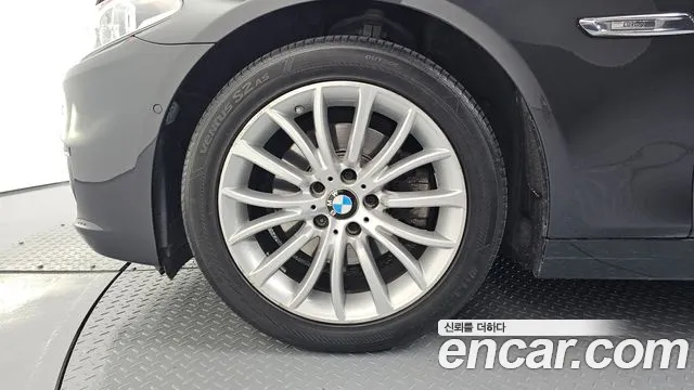 BMW 5-Series 2014 thumb 5