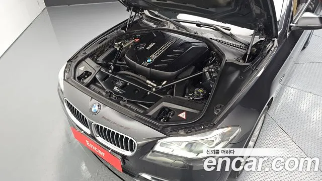 BMW 5-Series 2014 thumb 6