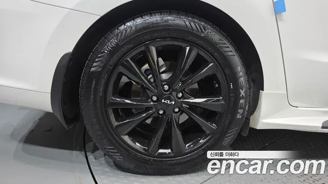 Kia Carnival 2019 thumb 5
