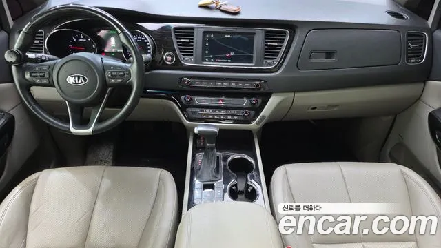Kia Carnival 2019 thumb 7