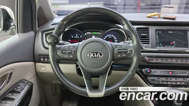 Kia Carnival 2019 thumb 12