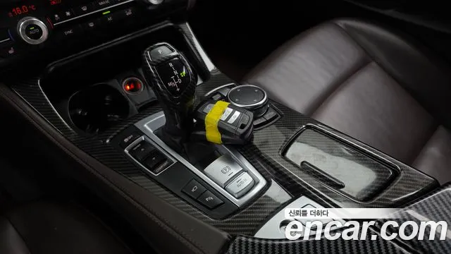BMW 5-Series 2016 thumb 9