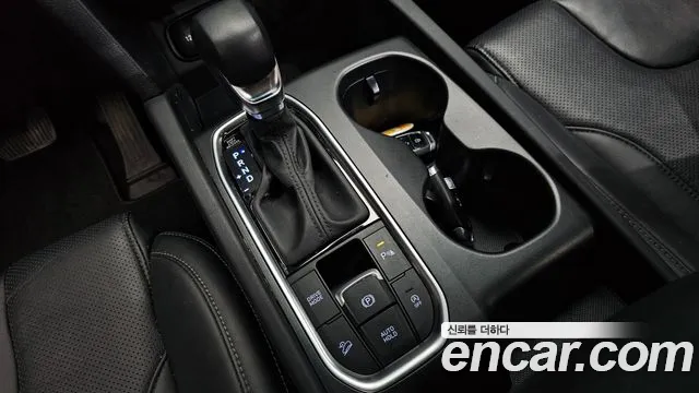 Hyundai Santa Fe 2018 thumb 8