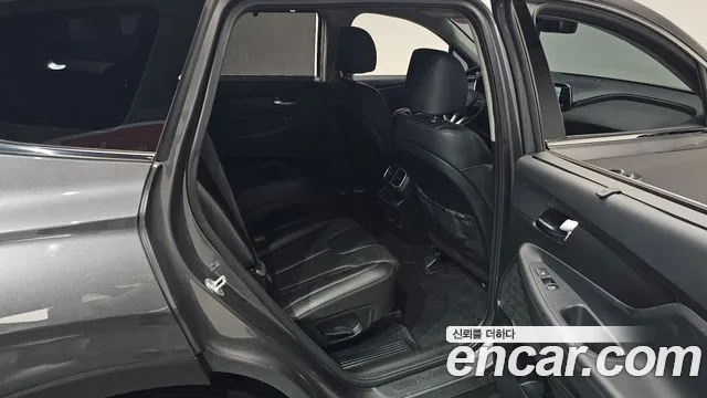 Hyundai Santa Fe 2018 thumb 11