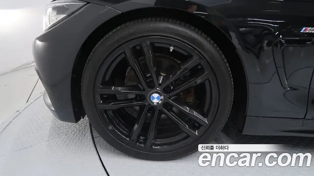 BMW 4-Series 2017 thumb 5