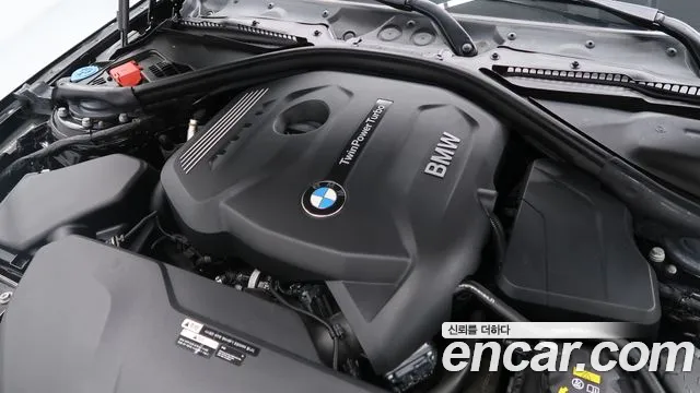 BMW 4-Series 2017 thumb 6