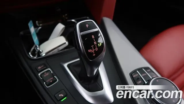 BMW 4-Series 2017 thumb 9