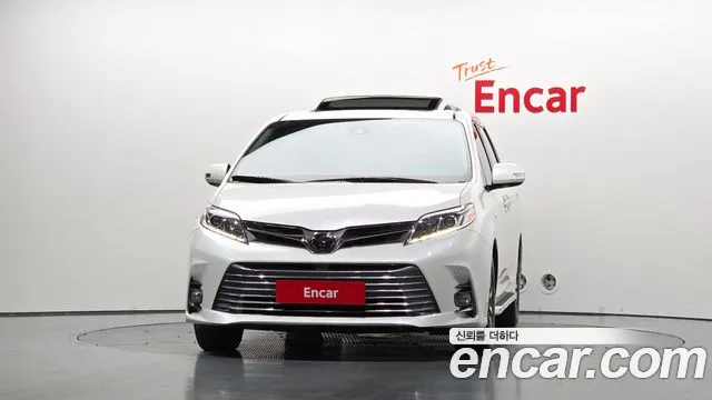 Toyota Sienna 2018 thumb 3