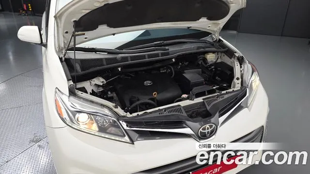 Toyota Sienna 2018 thumb 6