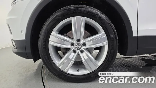 Volkswagen Tiguan 2020 thumb 5
