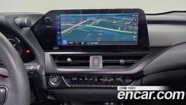 Lexus UX 2024 thumb 12