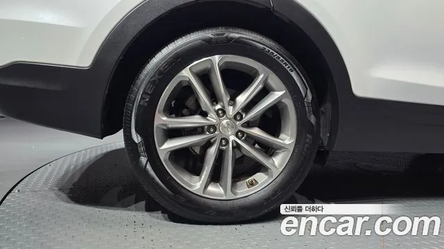 Hyundai Santa Fe 2015 thumb 5