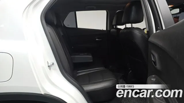 ChevroletGMDaewoo Tracker 2018 thumb 10
