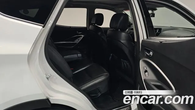 Hyundai Santa Fe 2013 thumb 11