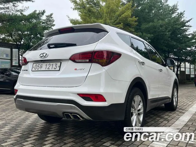 Hyundai Santa Fe 2017 thumb 4