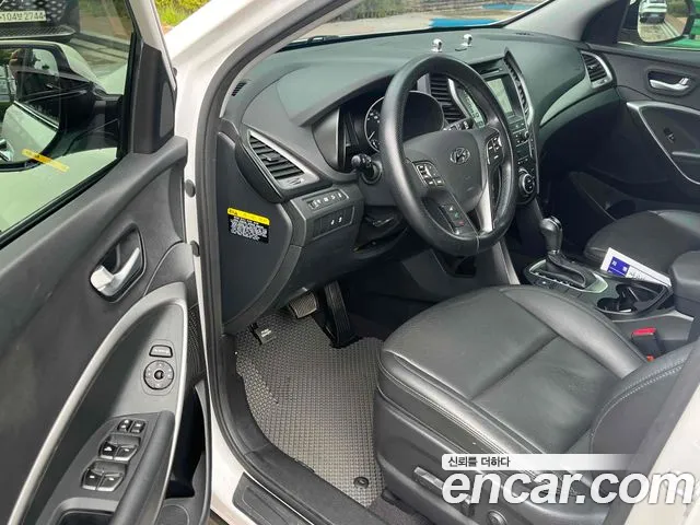 Hyundai Santa Fe 2017 thumb 9