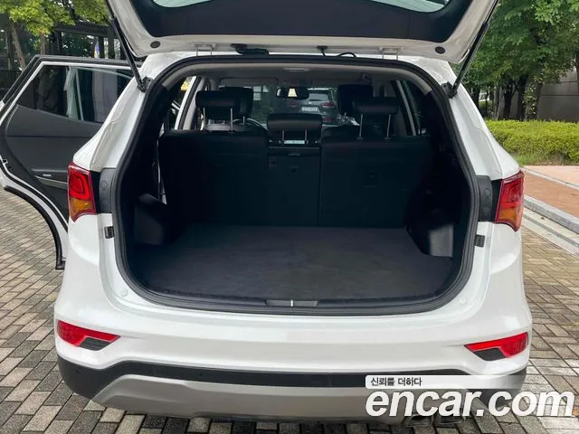 Hyundai Santa Fe 2017 thumb 11