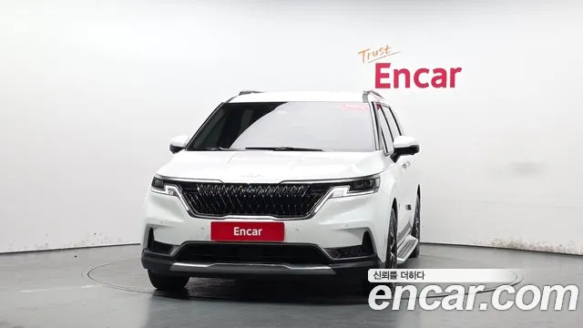 Kia Carnival 2023 thumb 2