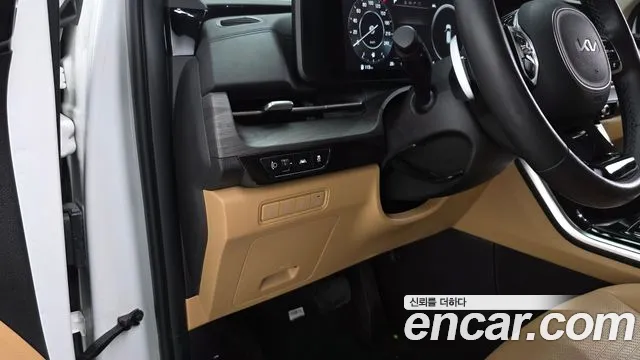 Kia Carnival 2023 thumb 12