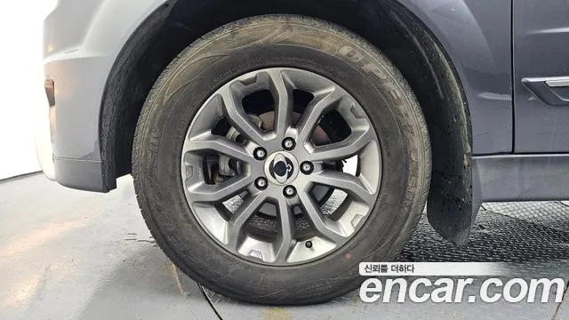 KG_Mobility_Ssangyong KORANDO 2014 thumb 5