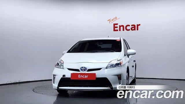 Toyota Prius 2013 thumb 3