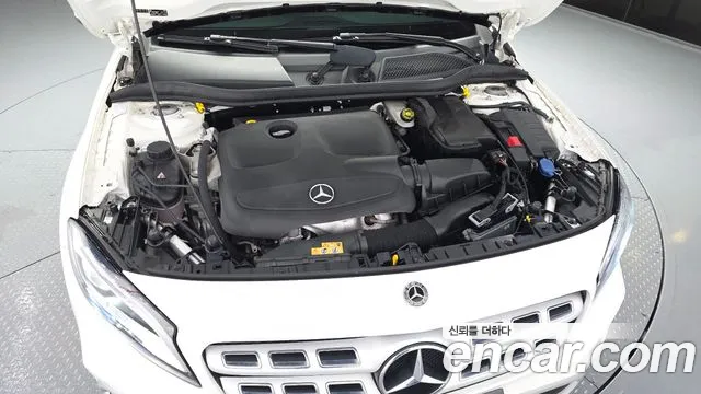 Mercedes-Benz GLA 2019 thumb 5