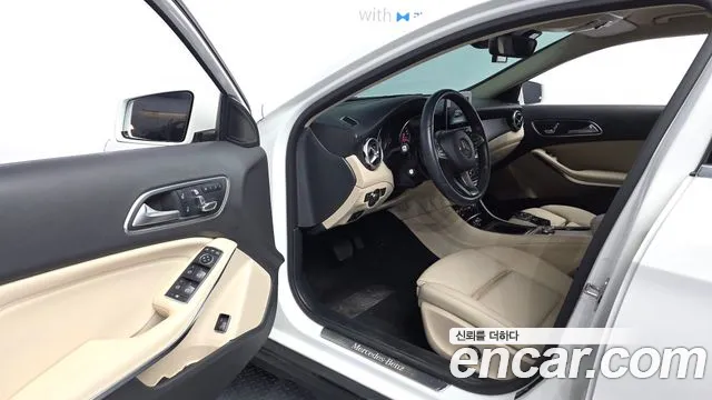 Mercedes-Benz GLA 2019 thumb 9