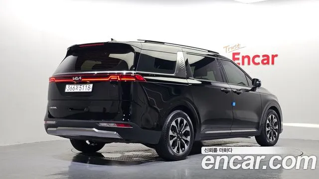 Kia Carnival 2022 thumb 2