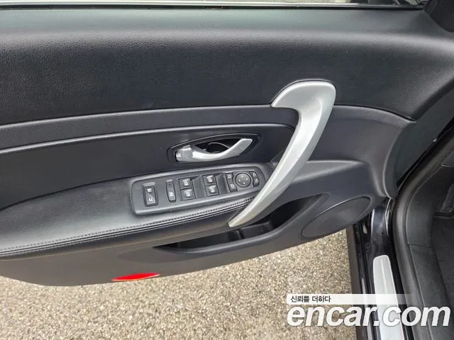 Renault-KoreaSamsung SM5 2011 thumb 7