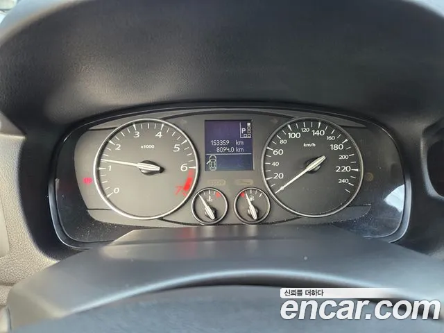 Renault-KoreaSamsung SM5 2011 thumb 10