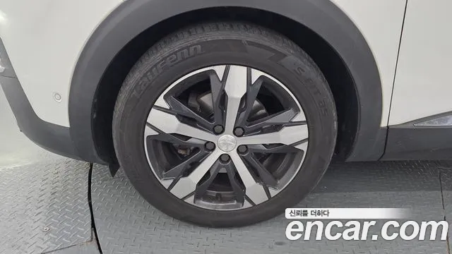 Peugeot 5008 2021 thumb 5