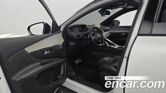 Peugeot 5008 2021 thumb 10