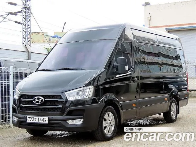 Hyundai Staria 2019 thumb 2