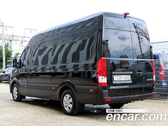 Hyundai Staria 2019 thumb 3