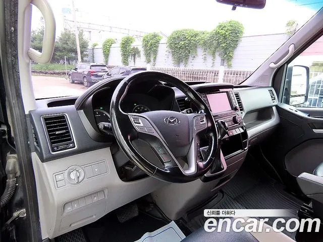 Hyundai Staria 2019 thumb 8