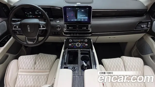 Lincoln Navigator 2020 thumb 7