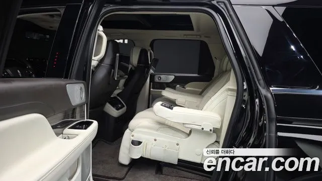 Lincoln Navigator 2020 thumb 12