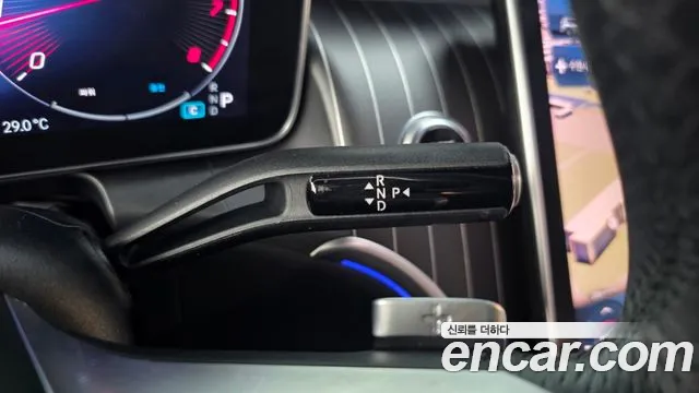 Mercedes-Benz GLC 2023 thumb 9