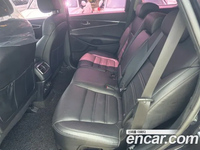 Kia Sorento 2017 thumb 10