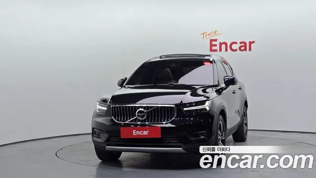 Volvo XC40 2021 thumb 3