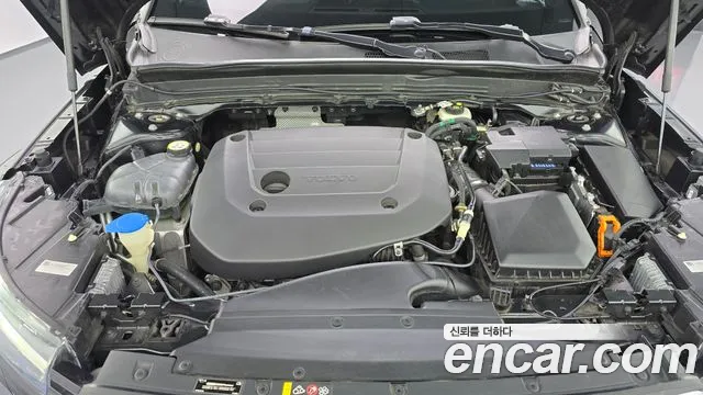Volvo XC40 2021 thumb 6