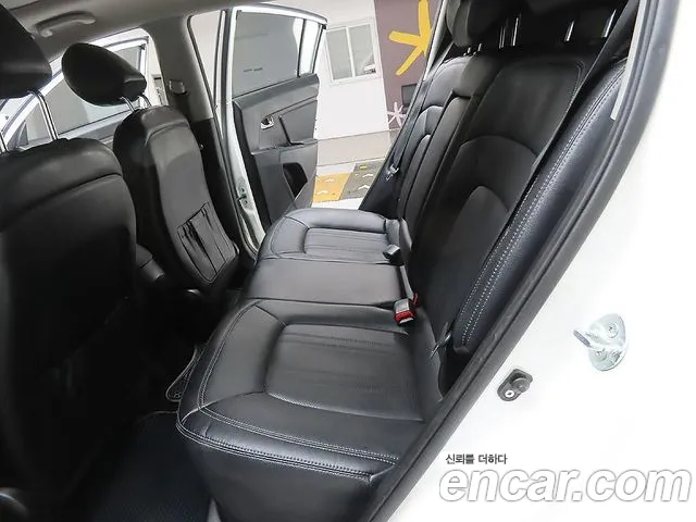 Kia Sportage 2012 thumb 10