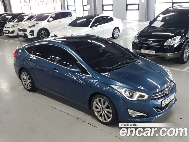 Hyundai i40 2012 thumb 2