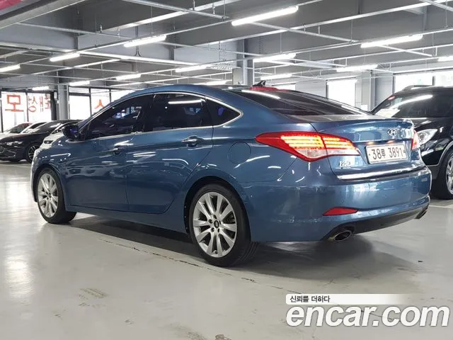 Hyundai i40 2012 thumb 8