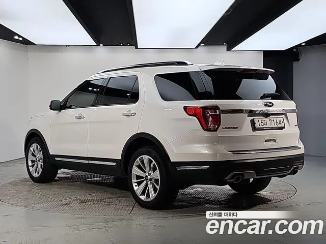 Ford Explorer 2019 thumb 3