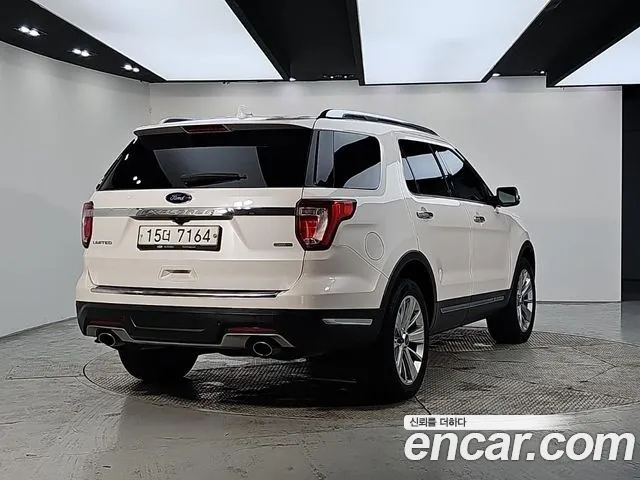 Ford Explorer 2019 thumb 4
