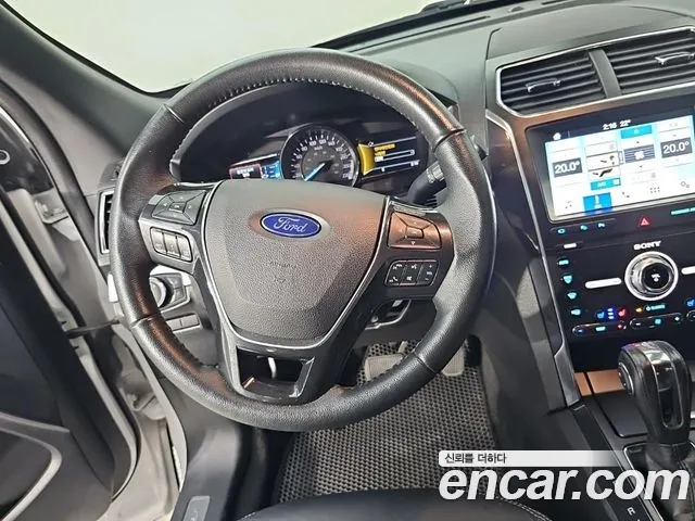 Ford Explorer 2019 thumb 9
