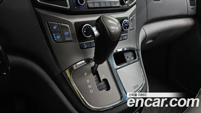 Hyundai Starex 2019 thumb 9