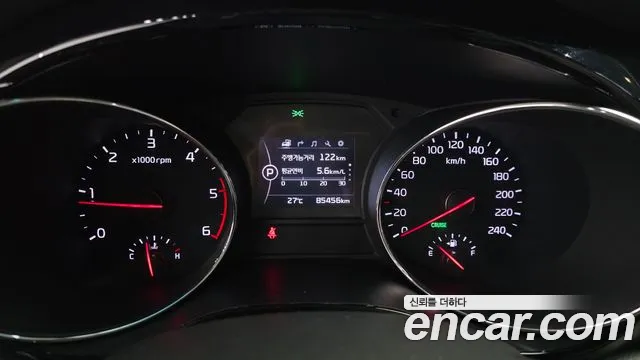 Kia Carnival 2017 thumb 8