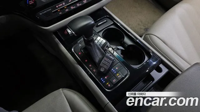 Kia Carnival 2017 thumb 9